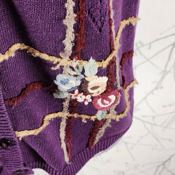 The Villager VTG Ramie Cotton Blend Floral Embroidered Sweater Vest - Picture 2 of 6